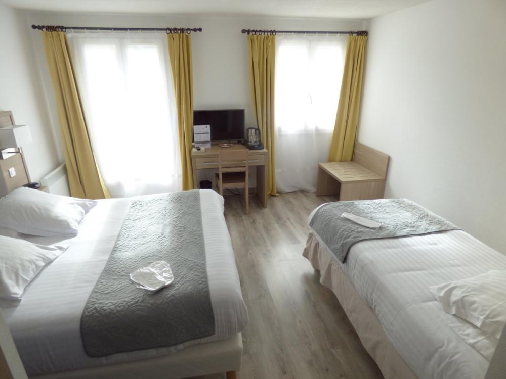 Chambre double supérieure triple